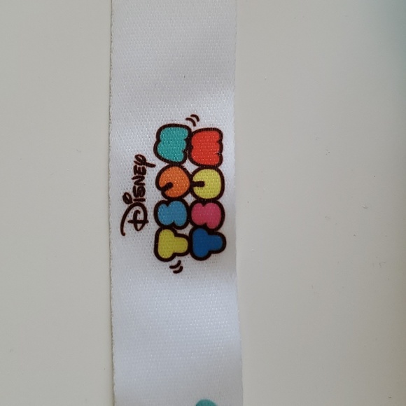 Disney Tsum Tsum Lanyard with Pins - Picture 6 of 6